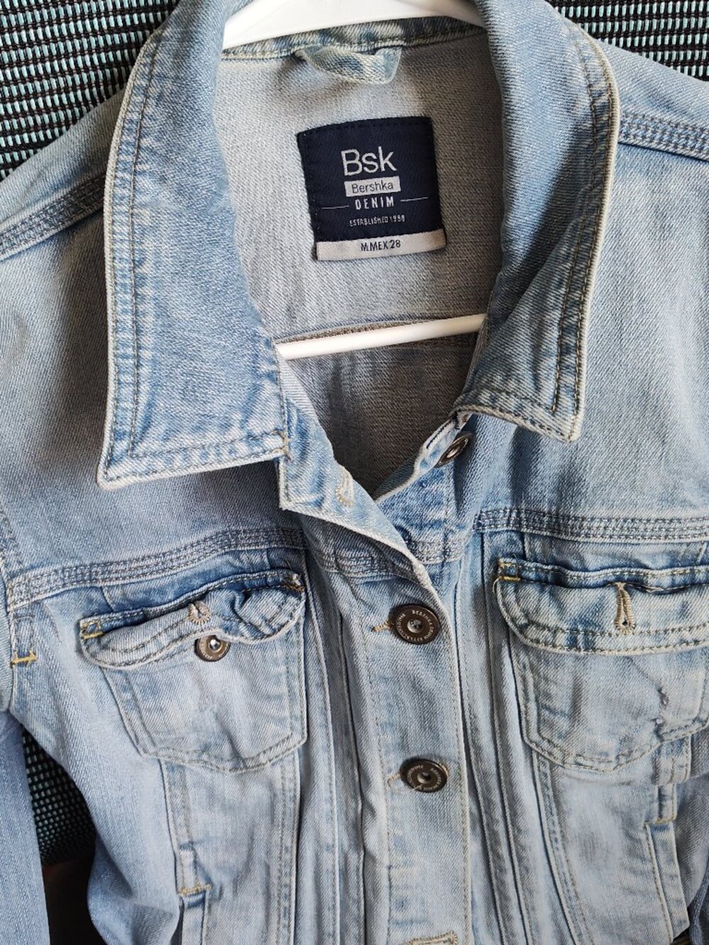 💙 Bershka Light Wash Denim Jacket | Size 28 | Very Good Condition - Picture 11 of 13